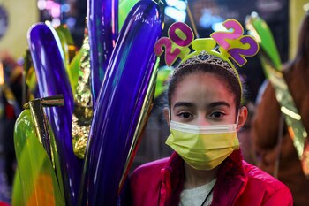 La pandemia ensombreció por segunda vez las celebraciones de año nuevo en todo el mundo