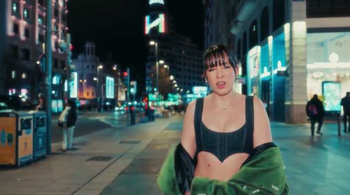 Sonia Gómez en el videoclip de su canción