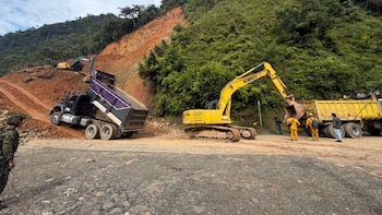 Persisten el cierre y las