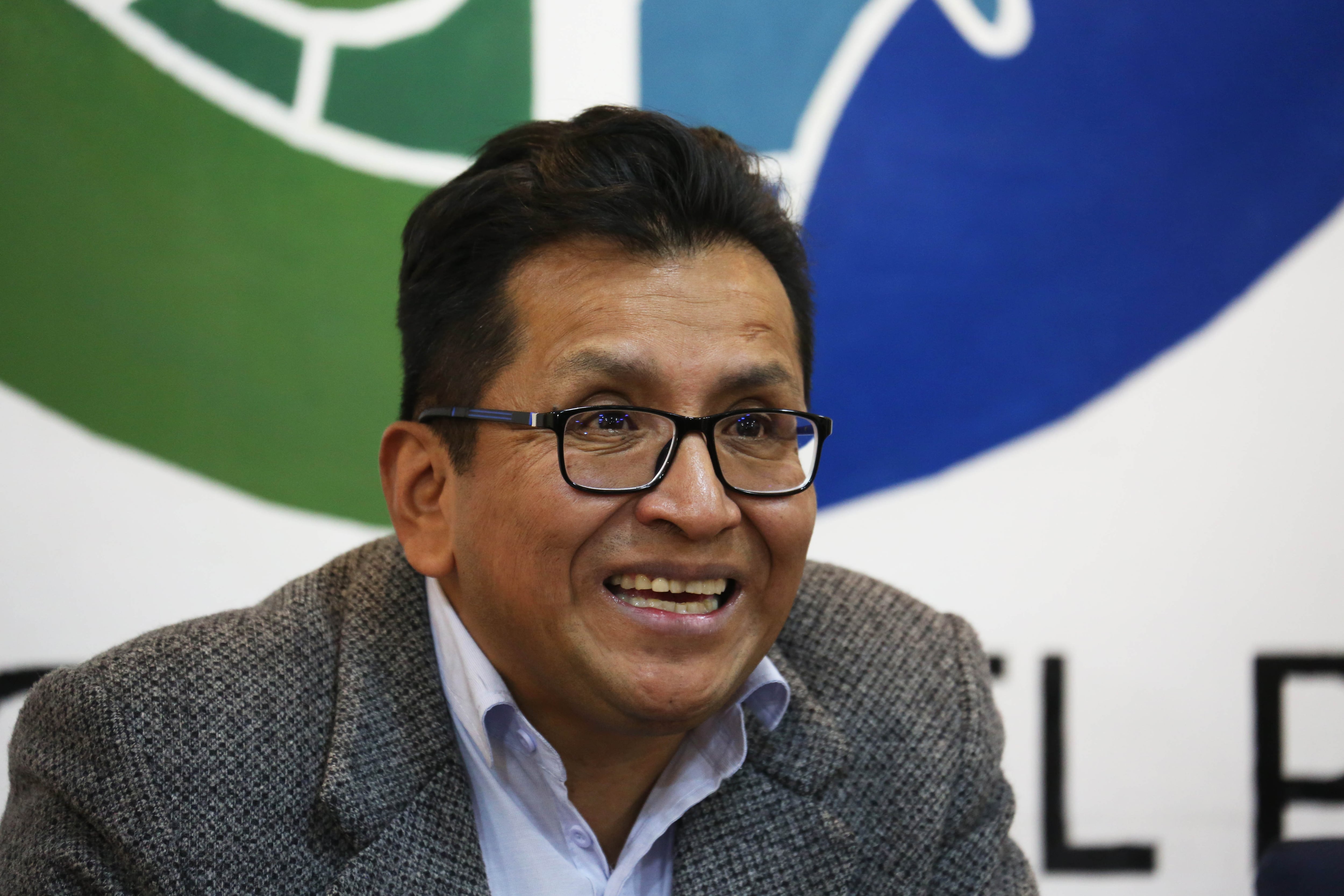 Fotografía de archivo en la que se registró al defensor del Pueblo de Bolivia, Pedro Callisaya, durante una conferencia de prensa, en La Paz (Bolivia). EFE/Luis Gandarillas