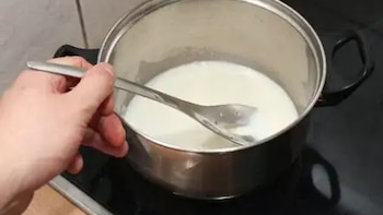 Para calentar la leche, es