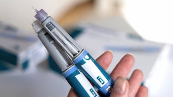 ¿Subes de peso tras dejar tu medicamento GLP-1? Un procedimiento sencillo podría ayudar, según un estudio