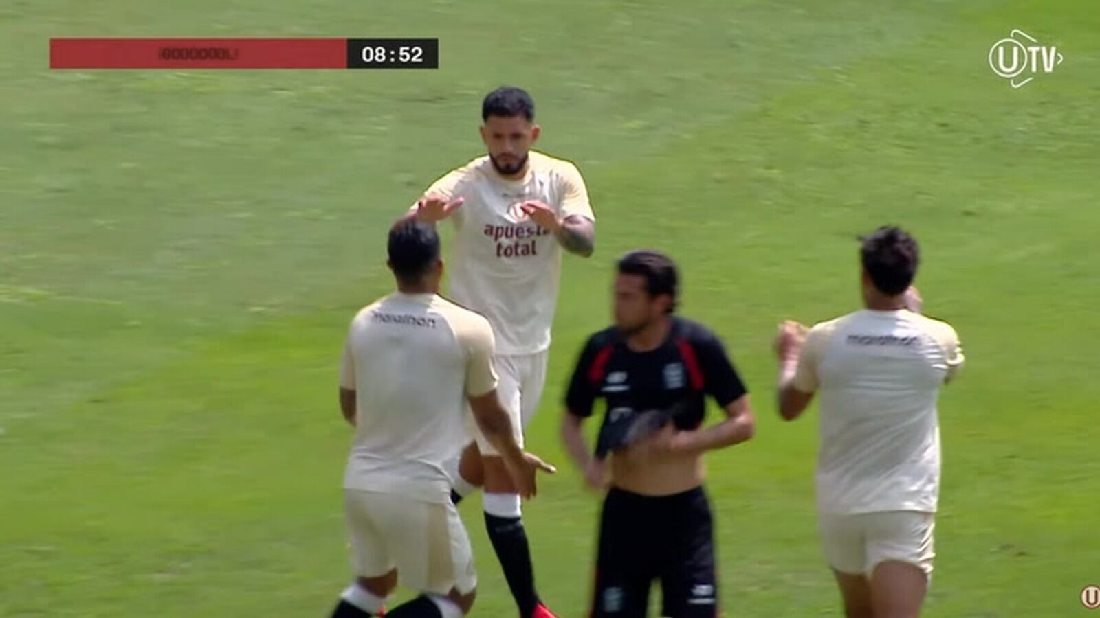 Golazo de Matías Di Benedetto en el Universitario vs Melgar: anotó con un cabezazo en el amistoso de pretemporada 2026.