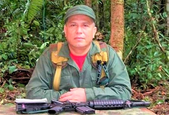 Jhon 40 del frente Acacio Medina