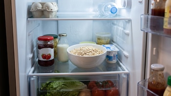 Así puedes eliminar malos olores en el refrigerador usando solo avena
