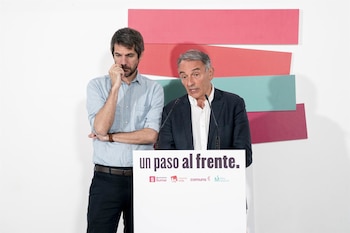 04/05/2026 El ministro de Cultura, Ernest Urtasun, y el dirignte de IU, Enrique Santiago, durante una rueda de prensa en el Espacio Ecooo, a 4 de mayo de 2026, en Madrid (España).
POLITICA
A. Pérez Meca - Europa Press