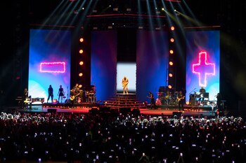 El cantante hizo delirar a