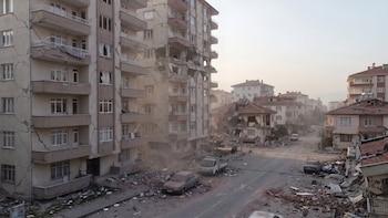 ¿Cómo sobrevivir a un terremoto si vivo o trabajo en el piso alto de un edificio? Especialista explica dónde refugiarse