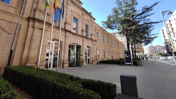 El fiscal pide seis años de cárcel para una acusada de agredir a otra mujer en la Glorieta en Logroño