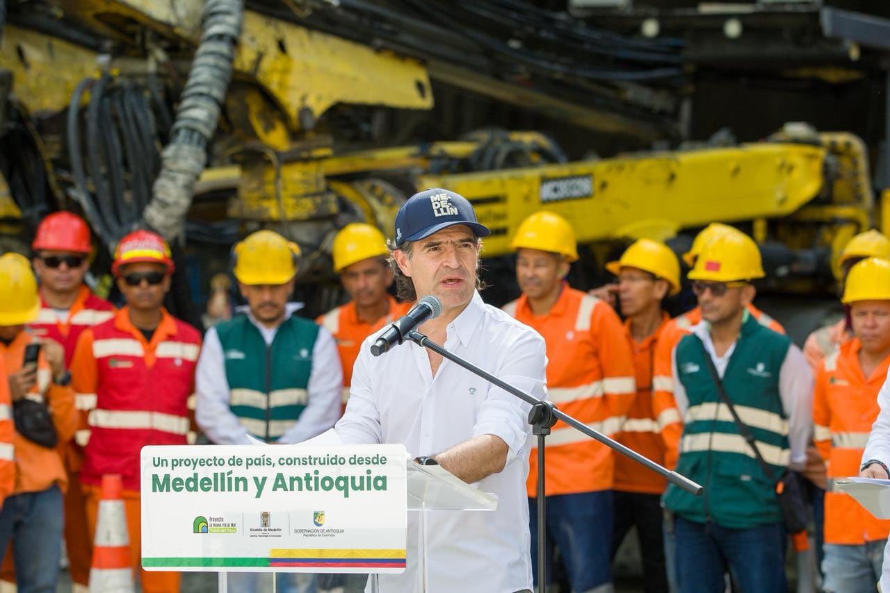 El alcalde de Medellín, Federico Gutiérrez, dijo que el Gobierno de turno le debe explicaciones al país - crédito Federico Gutiérrez/X