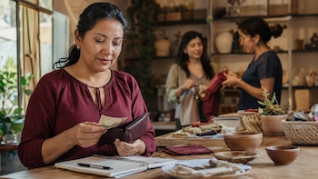 El acceso a recursos propios, capacitación y redes de comercialización fortalece la autonomía económica de las mujeres y amplía sus posibilidades de desarrollo