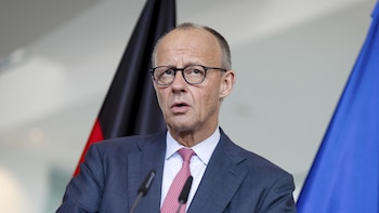 Merz advierte de que Rusia busca "desestabilizar" Europa y subraya que la UE puede sostener a Ucrania sin EEUU