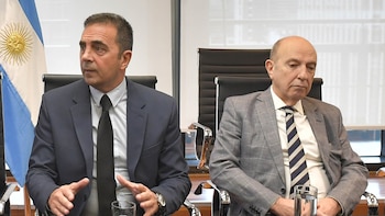 Julio Cordero y su asesor