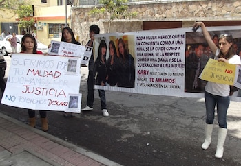 Familiares, amigos y ciudadanos en