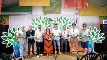 Tuawa y Rototom ahorran al planeta 3,2 millones de botellas de plástico y más de seis millones de litros de agua
