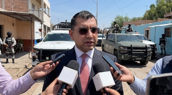 El fiscal Cristian Paul Camacho Osnaya afirmó que los señalamientos contra las corporaciones de seguridad no tienen sustento. (Crédito: imagen ilustrativa creada con IA | Infobae México)