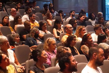 El público acompañó la propuesta