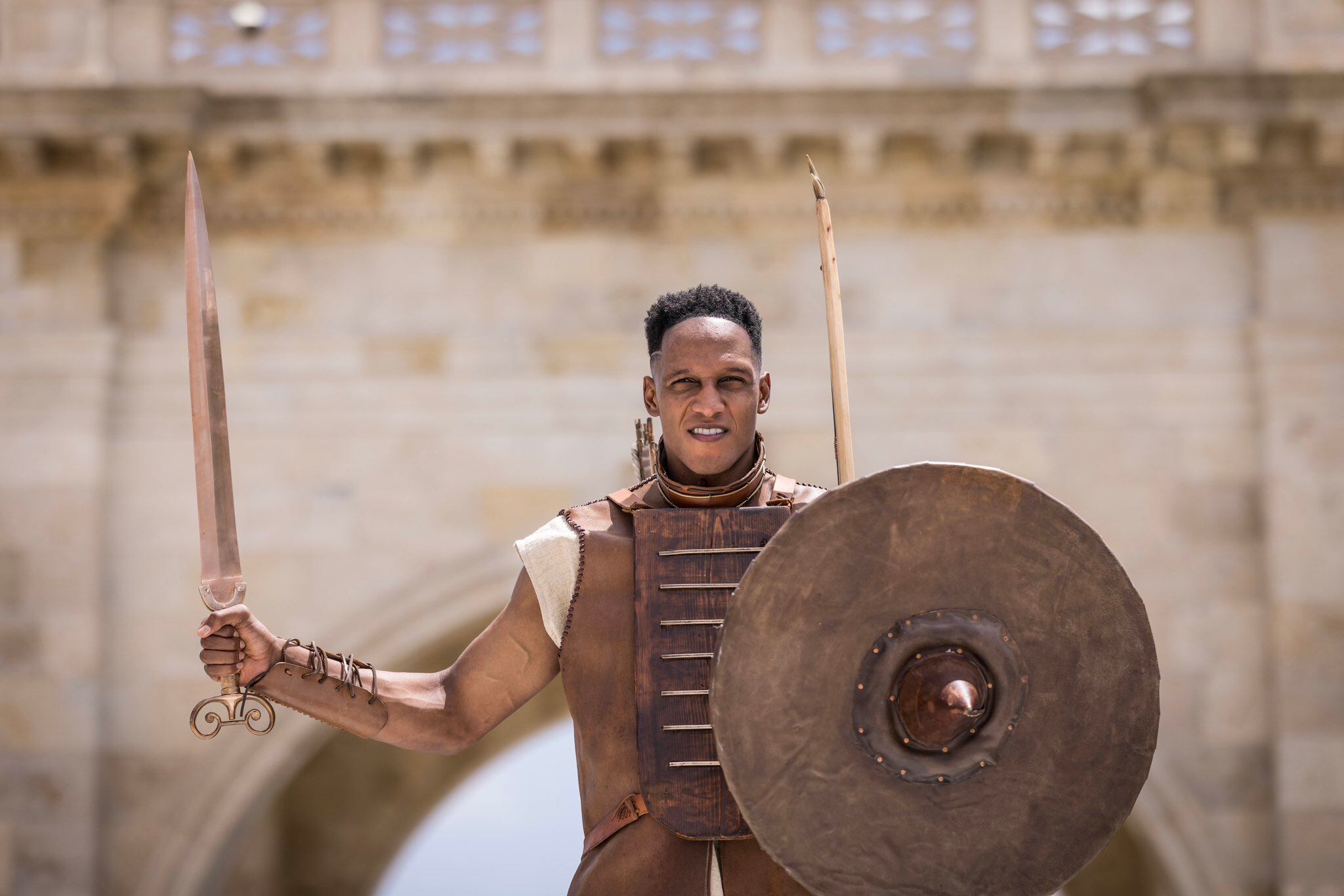 Mina renovó con Cagliari antes de volver a Colombia para sumarse a la selección Colombia - crédito @CagliariCalcio / X