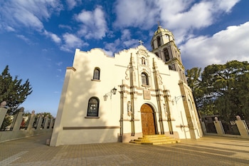 Construida entre 1790 y 1954, la Parroquia de San Isidro Labrador es el monumento más antiguo de Arteaga y el punto de encuentro de sus festividades más importantes. (Imagen Ilustrativa Gobierno de México)