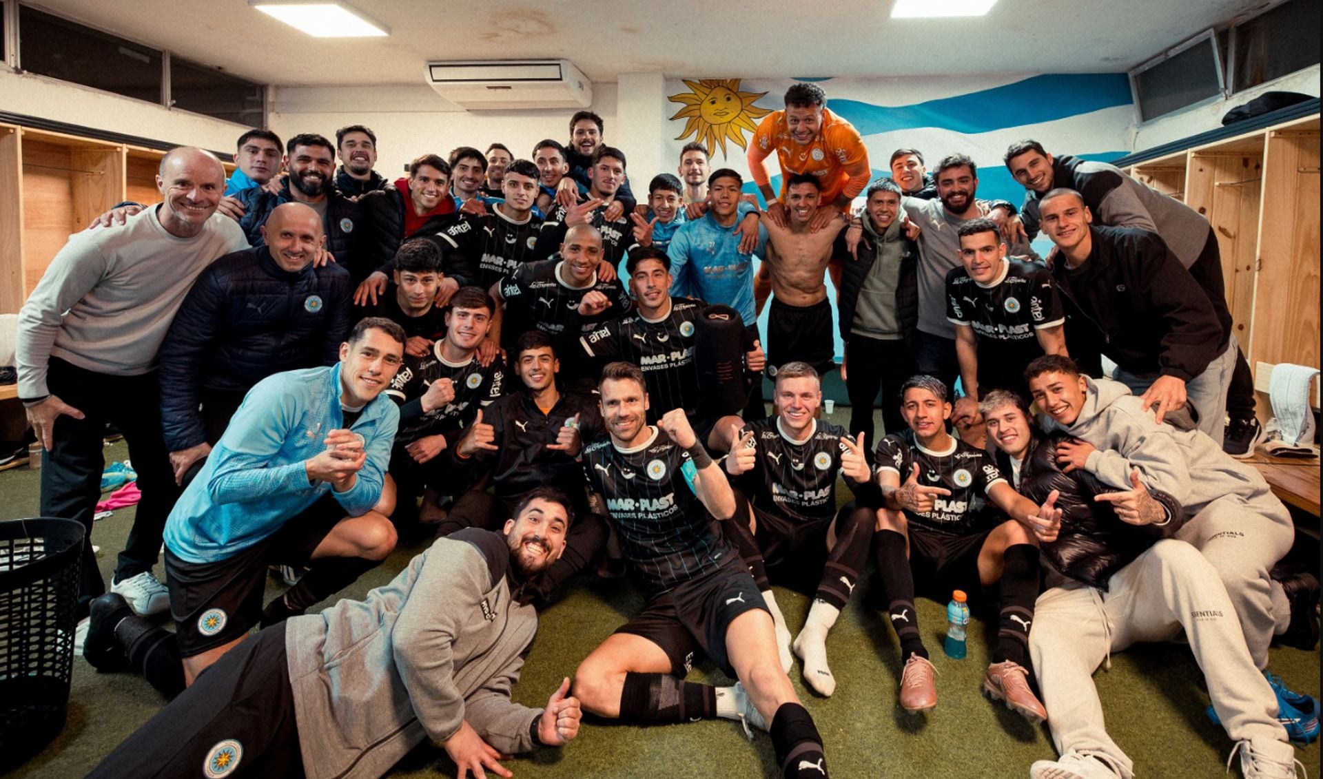 El conjunto uruguayo usó Lima como base de preparación y partió al amanecer del jueves hacia Cusco, donde a las 19:30 enfrentará al 'Papá' en el Estadio Inca Garcilaso de la Vega por la Sudamericana. (Montevideo City Torque)