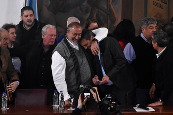 El saludo paternal de Héctor