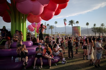 Las entradas para Coachella se segmentan por tipo, incluyendo General Admission, GA con Shuttle y pases VIP, cada una con rangos de precios específicos (REUTERS/Daniel Cole).