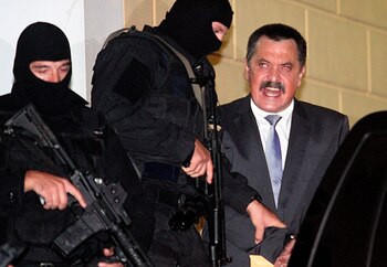 Agentes antiterroristas escoltaban al "número