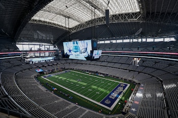 Dallas Stadium em sua forma clássica, casa do Dallas Cowboys.
