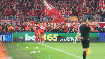 La UEFA multa con casi 90.000 euros al Bayern por disturbios en su eliminatoria contra el Real Madrid