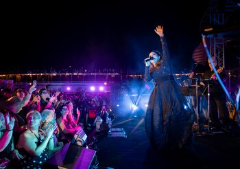 Gloria Estefan cantó durante más