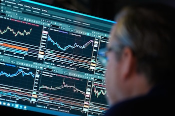 Las acciones argentinas tuvieron cierre mixto y los bonos siguieron muy firmes.