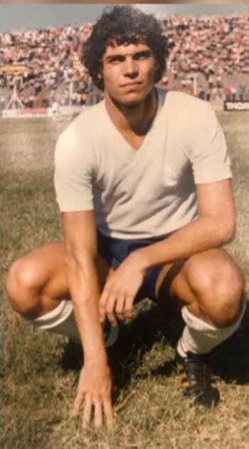 Hugo Issa jugó en San