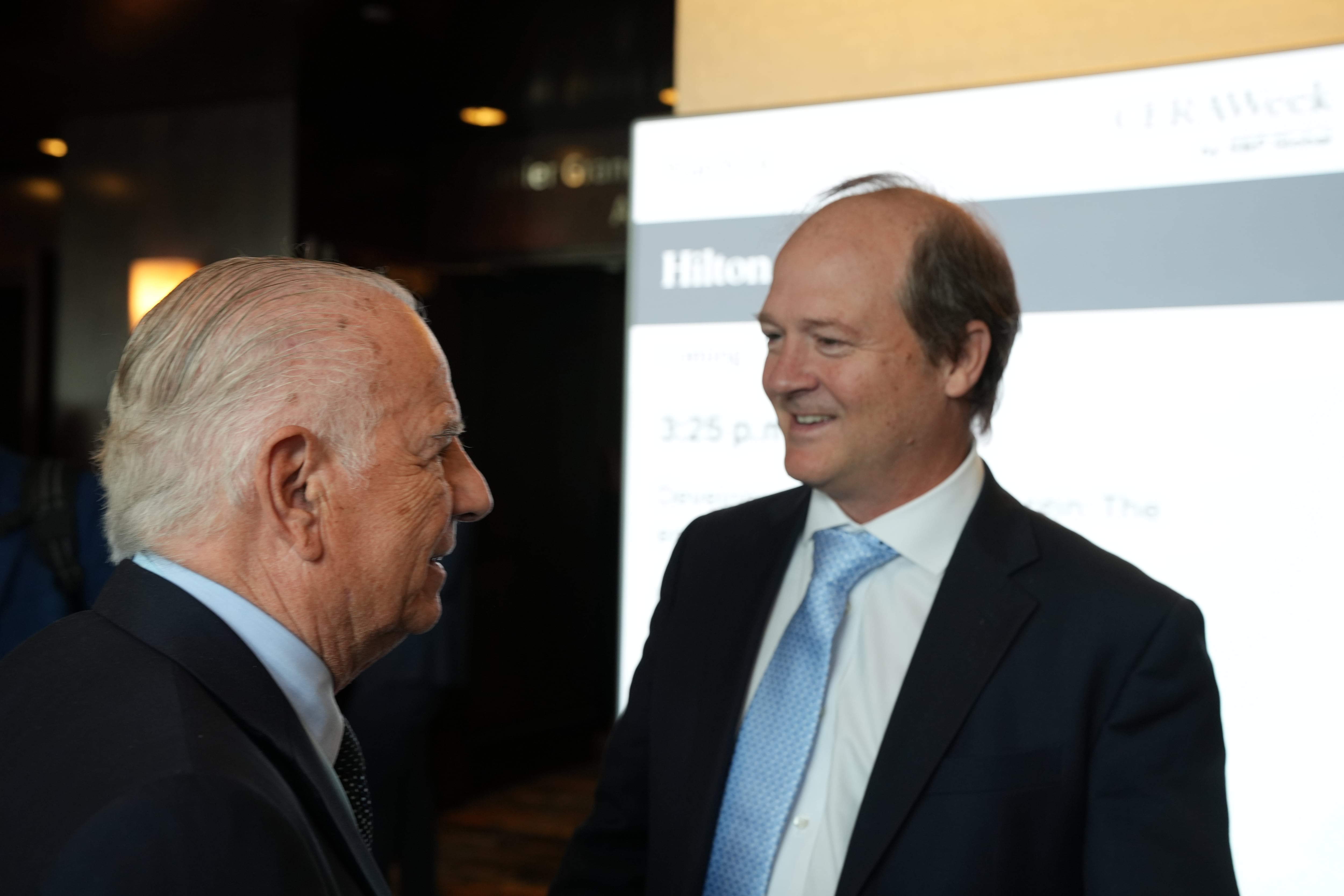 Alejandro Bulgheroni y Daniel González en CERAWeek (@nachomartinfilms)