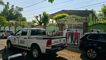 Comando armado roba paquetes en