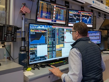 Wall Street registró su mejor jornada en dos meses tras el anuncio de Donald Trump sobre Irán