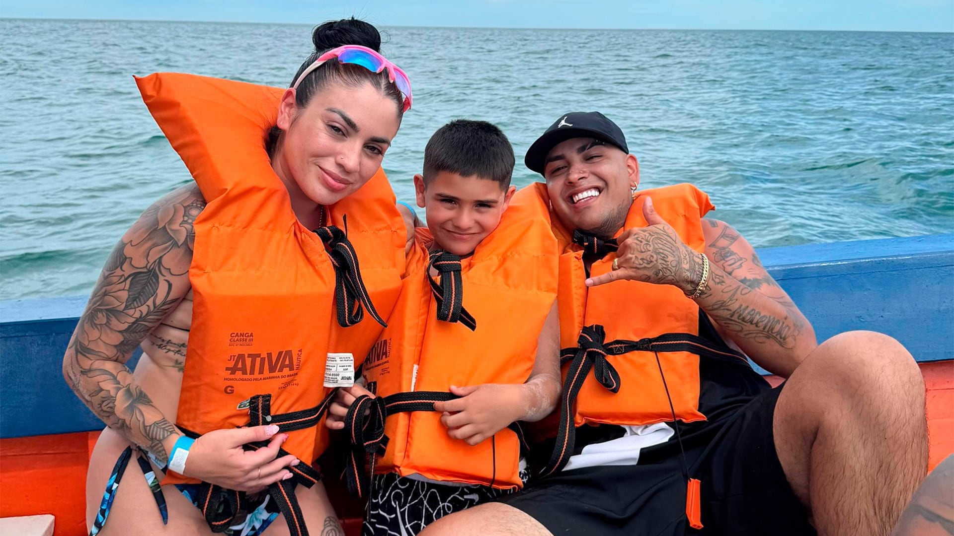 Las vacaciones de Callejero Fino en Brasil junto a Jessica y su hijo