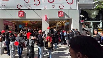 El desembarco de marcas internacionales se acelera pese a la caída del consumo interno