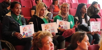 Garces (izquierda) junto a sus