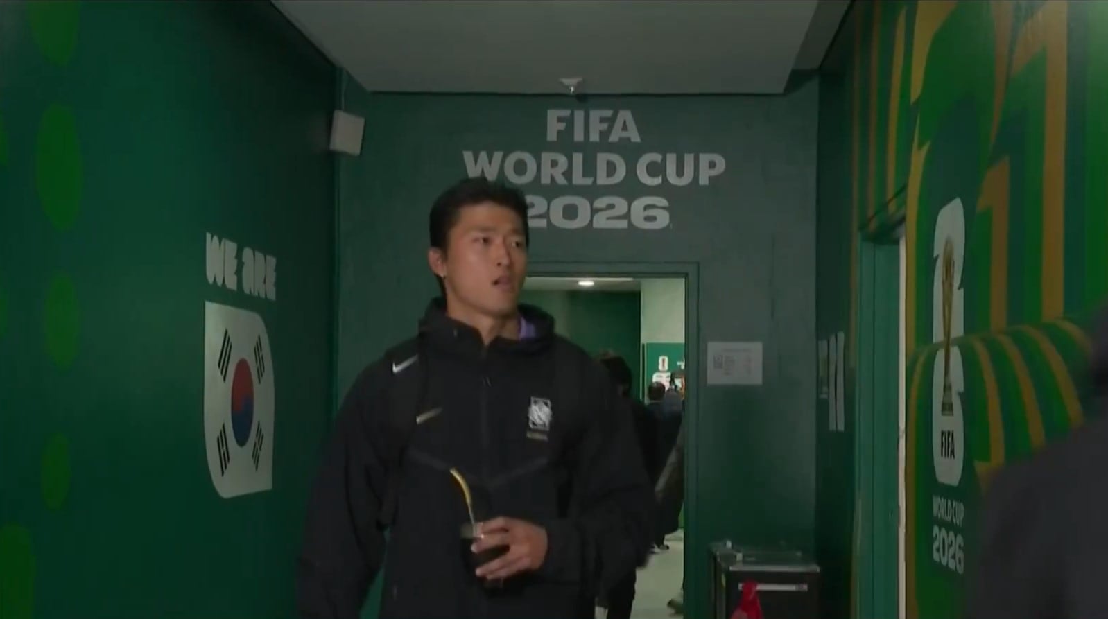 Cho Gue-sung arribó al partido contra República Checa con el mate en la mano
