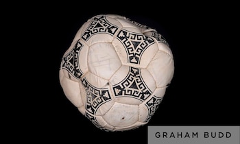 pelota-maradona-gol-inglaterra-Mundial-1986
