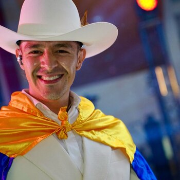 El artista sigue dejando en