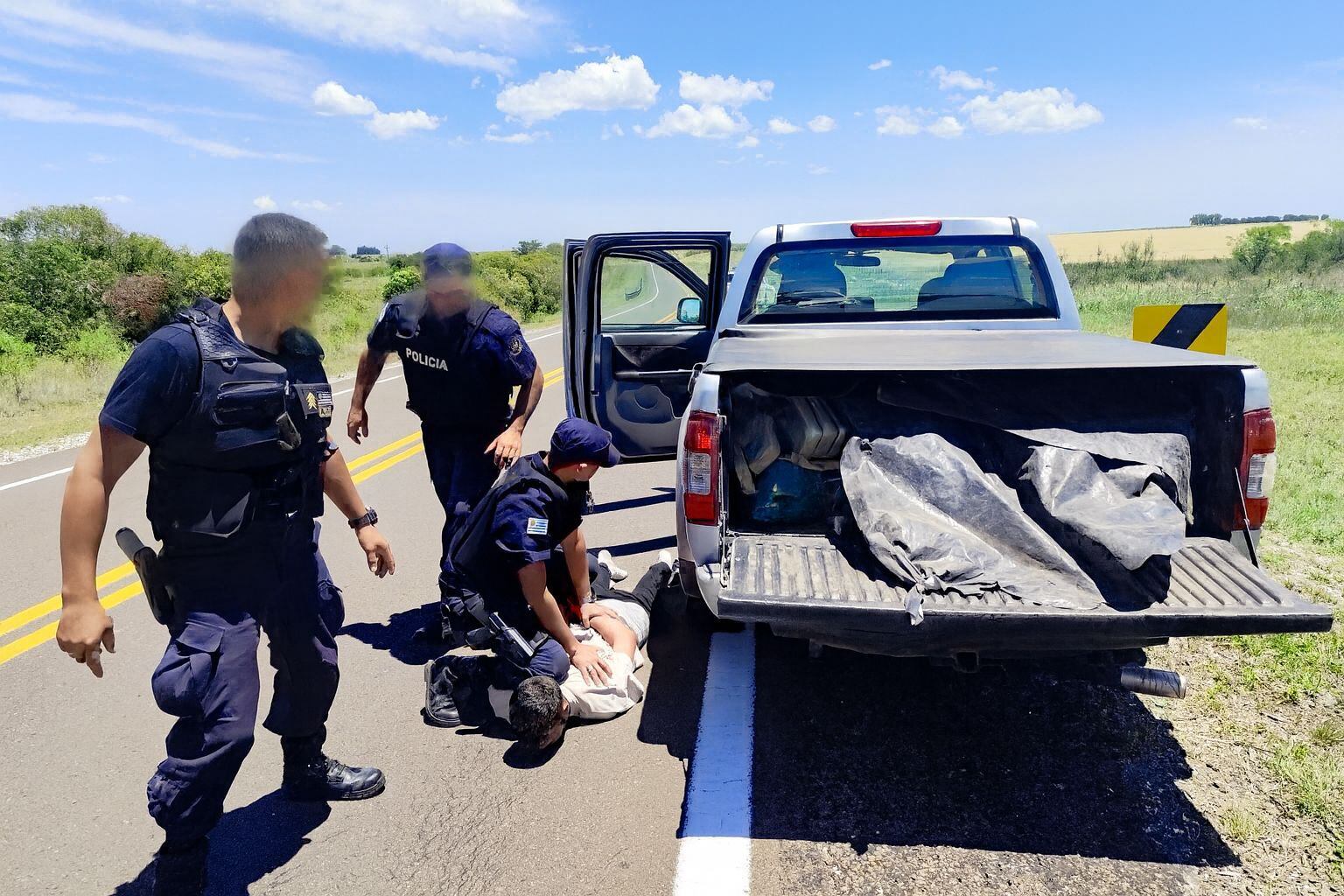 Un hombre detenido por trasladar cocaína y pasta base en Uruguay (Ministerio del Interior)