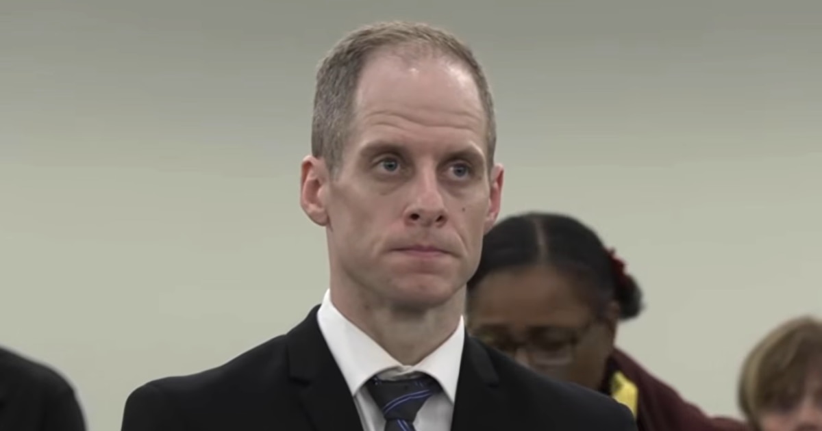 Photo: Infobae Caleb Flynn Accused of Killing Wife as AI Love Song Plays at Trial