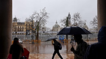 Las lluvias y tormentas por la dana Adam ponen en aviso a 9 regiones el domingo, con alerta roja en Comunidad Valenciana