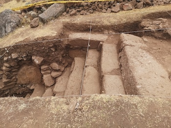 Semejanzas con Chavín de Huántar sugieren interacción e intercambio de técnicas y rituales. (Tinguiña Historia y Cultura)