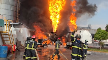 Incendio en Tlalnepantla deja personas heridas y varios intoxicados