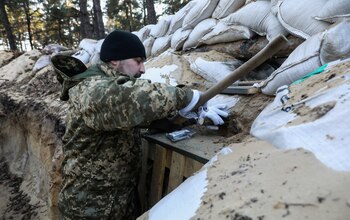 Preparación de fortificaciones en Kiev