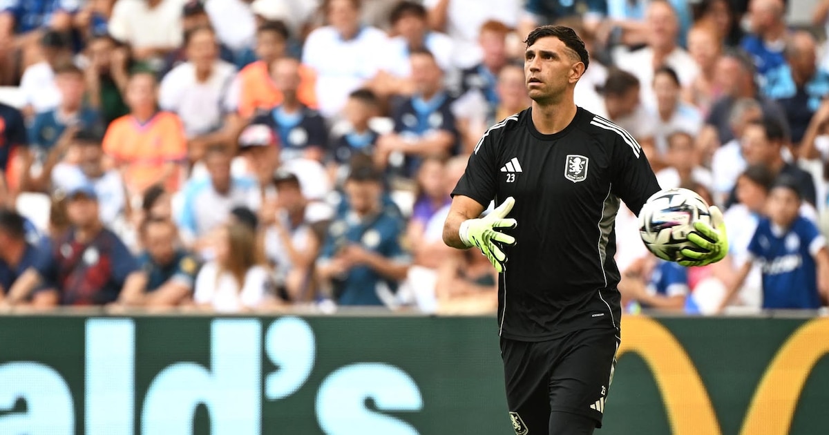 Fue anunciado como titular, pero ni siquiera fue al banco: misterio por la ausencia de Dibu Martínez en el Aston Villa