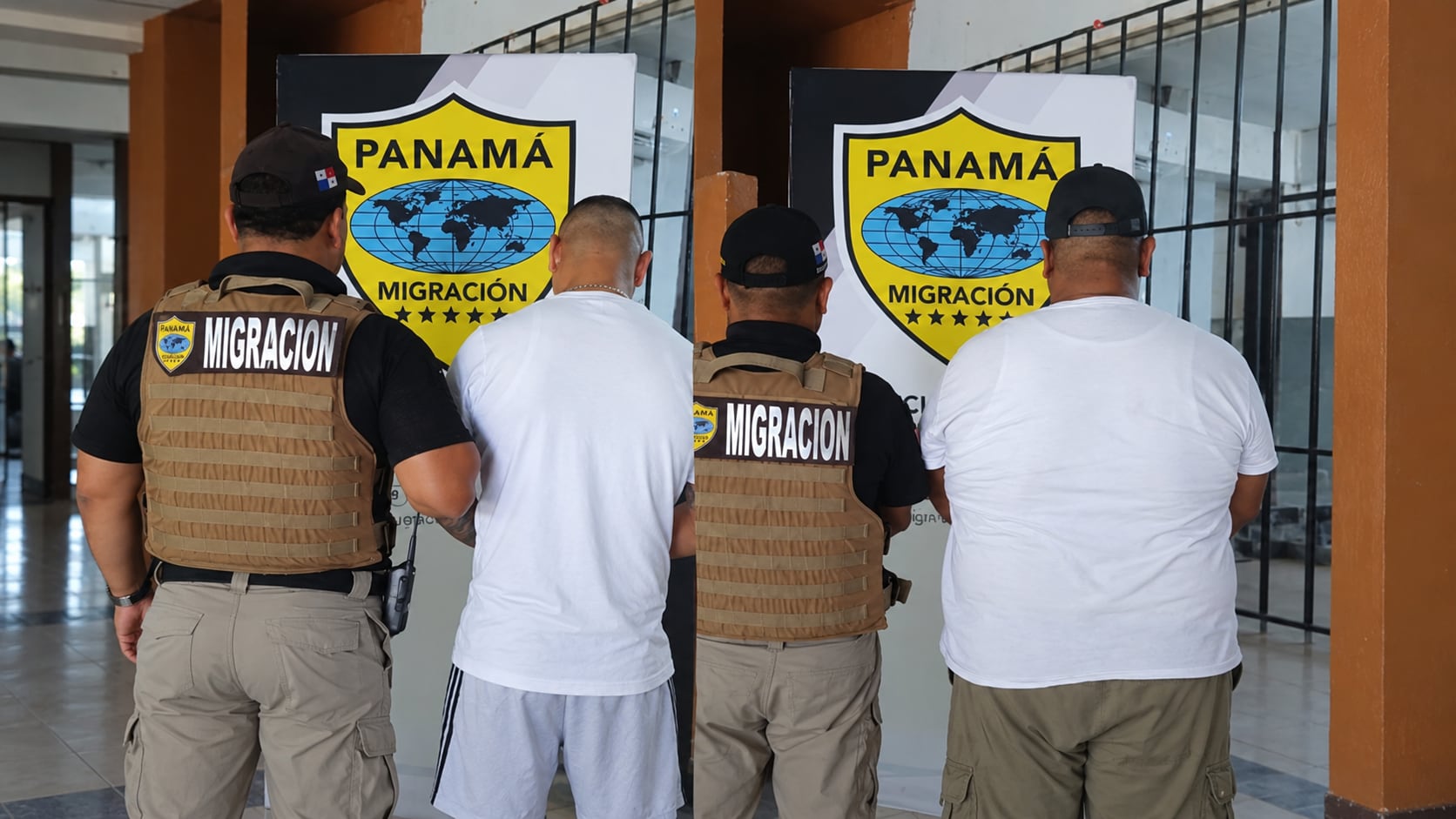 Dos ciudadanos costarricenses con antecedentes por robo agravado fueron inadmitidos en el Puente Binacional de Bocas del Toro. Tomado de X