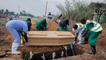 El brote de ébola en RDC roza el umbral de los 4.000 muertos, con más de 8.200 casos confirmados